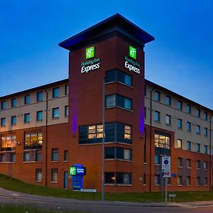 Holiday Inn Express London Luton Airport